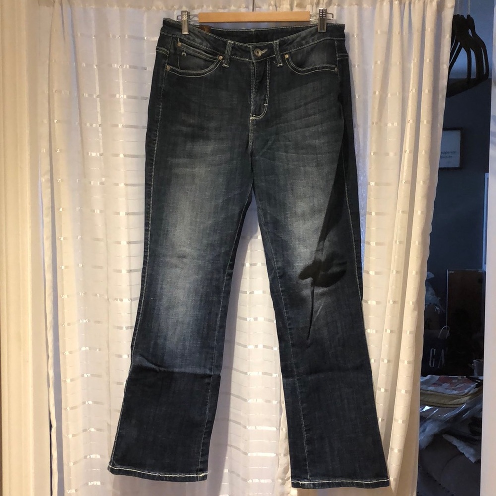 Aura jeans